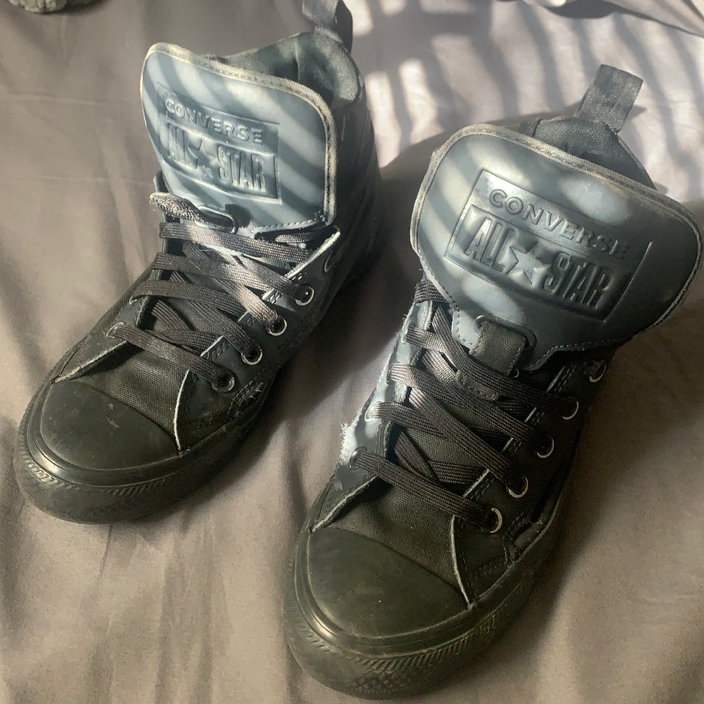 Black converse high tops men’s size 6